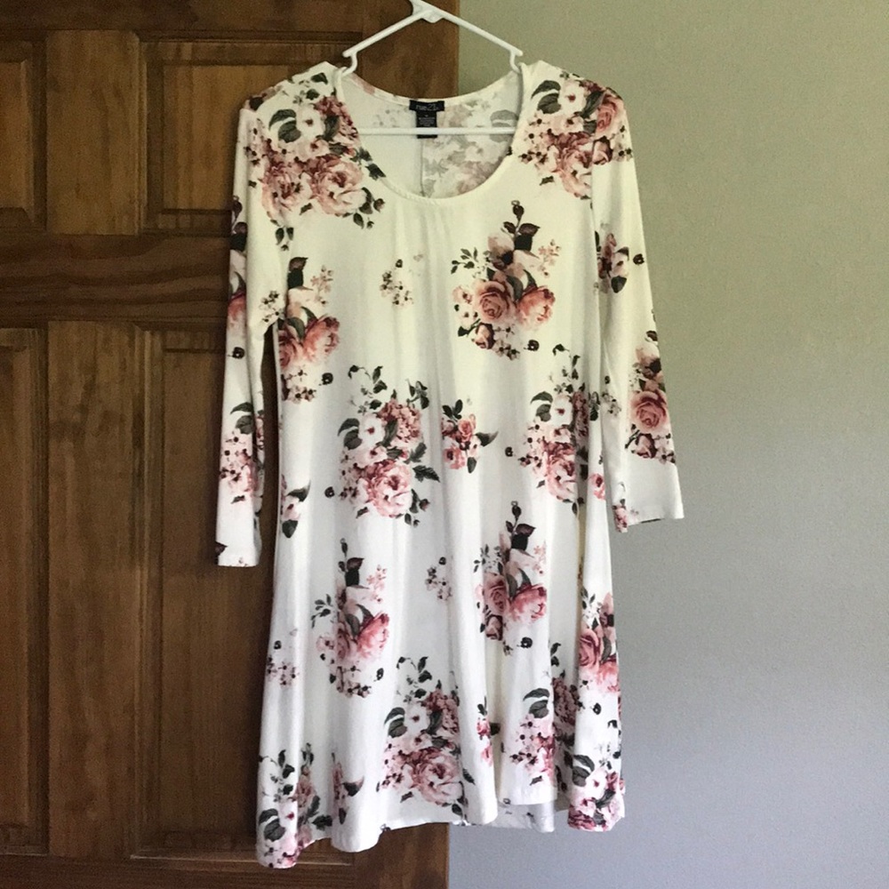 Floral Dress. NWT